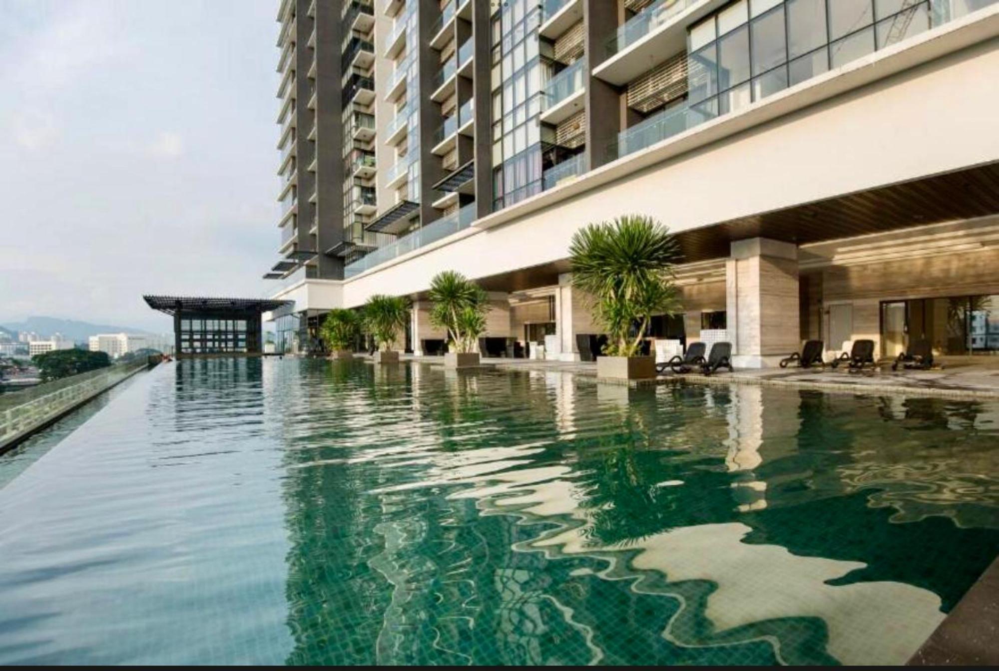 Apartment Elements With Infinity Pool
