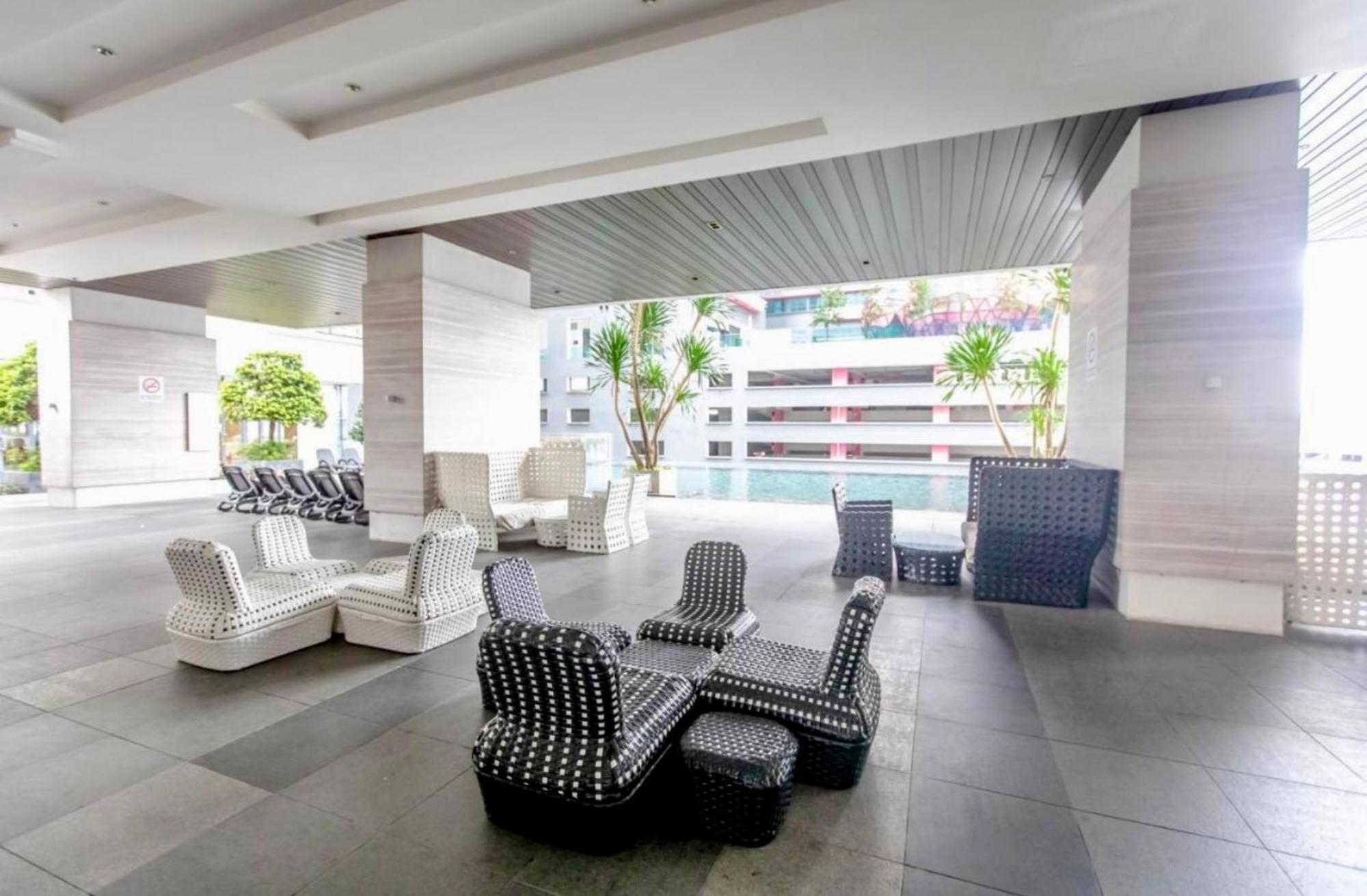 Elements With Infinity Pool Apartment *